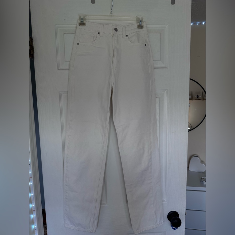 Classic White Straight-Leg Jeans